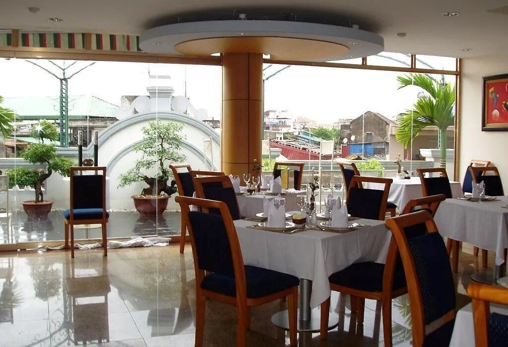 Отель Majestic Salute 3*